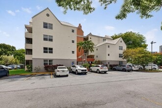 Building Photo - 8373 Lake Dr