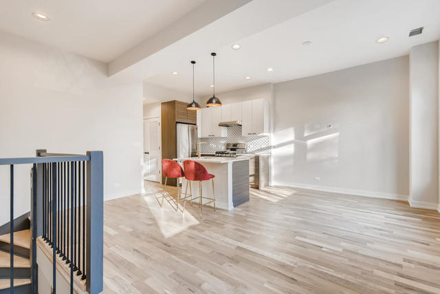 Foto del edificio - 1040 N Wood St