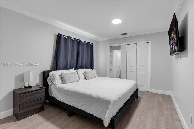 Foto del edificio - 10310 SW 43rd St