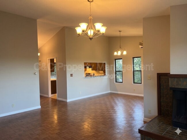 Building Photo - 1538 Ashwood Dr