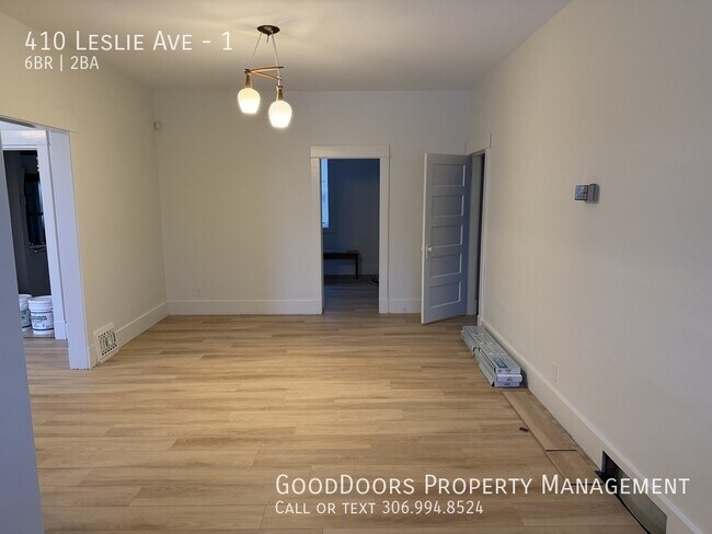 Photo du bâtiment - 410 Leslie Ave