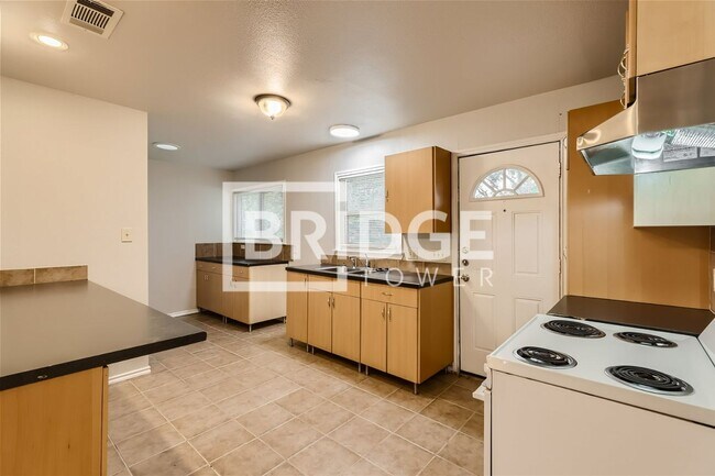 Foto del edificio - 817 S Vaden St