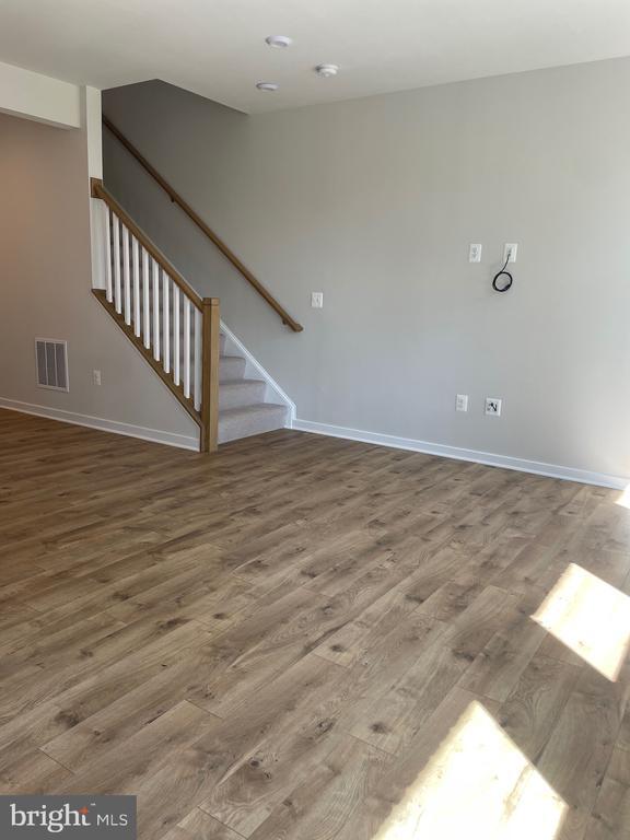 Building Photo - 44572 Wolfhound Sq