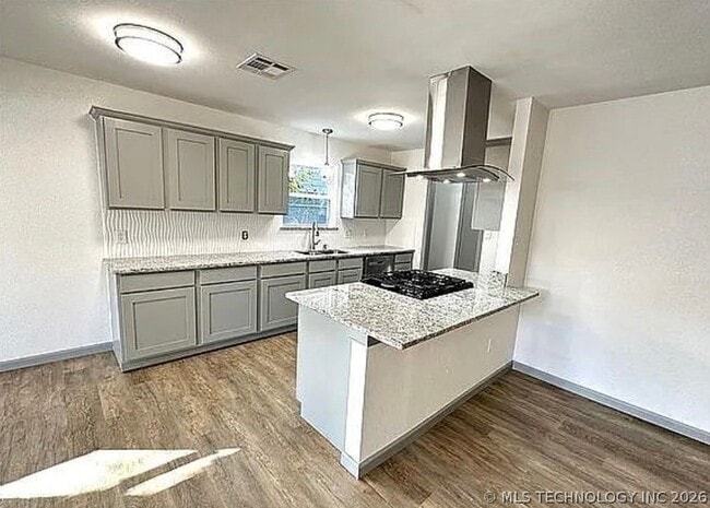 Building Photo - 139 W Kent St