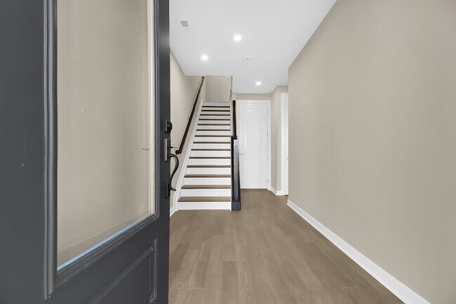 Foto del edificio - 7416 Durham Pl