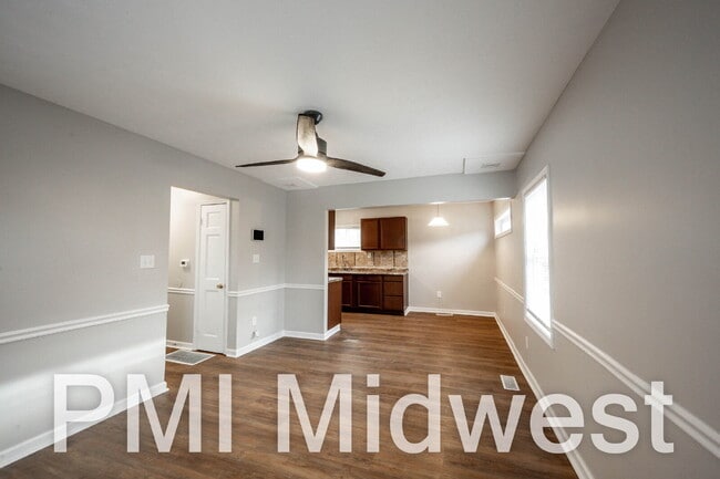 Building Photo - 3101 N Temple Ave