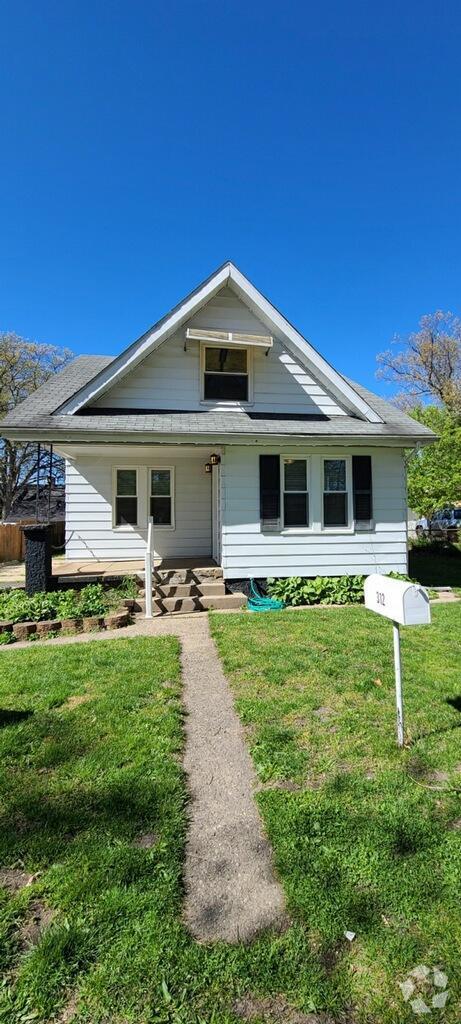 Building Photo - 312 E Garfield St