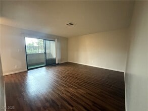 Building Photo - 2853 Wheelwright Dr