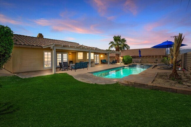 Building Photo - 41740 Jamaica Sands Dr