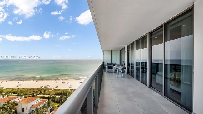 Foto del edificio - 5875 Collins Ave