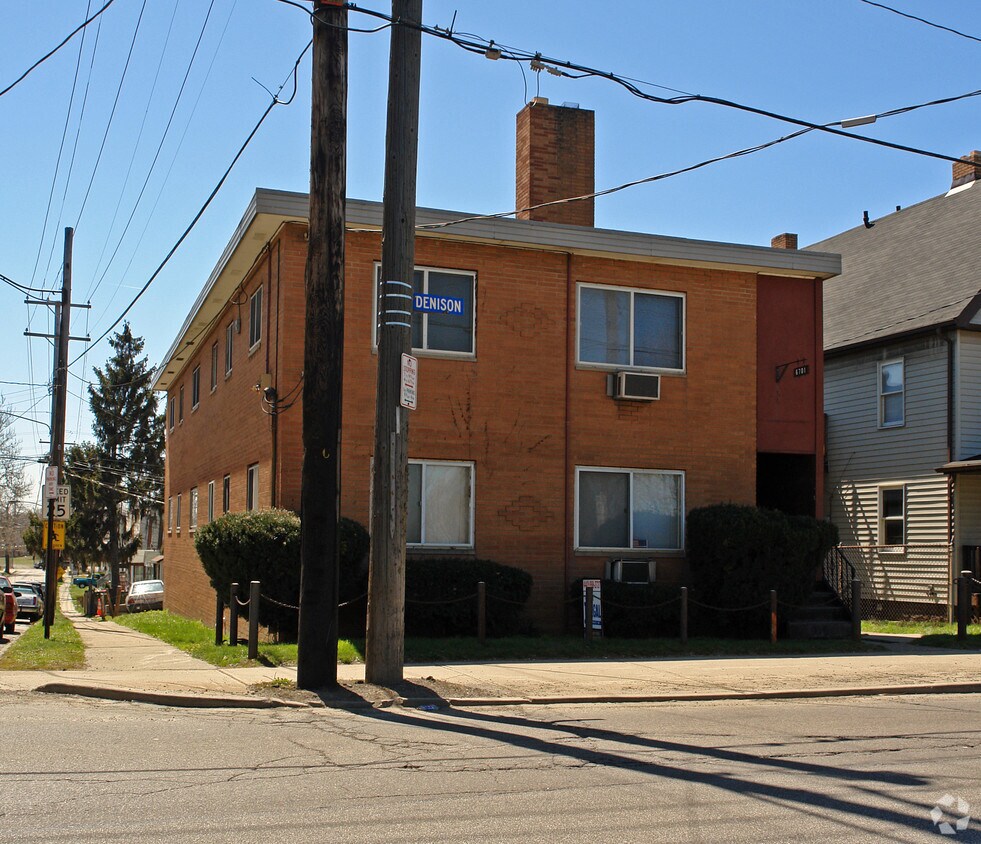 Foto del edificio - 6701 Denison Ave