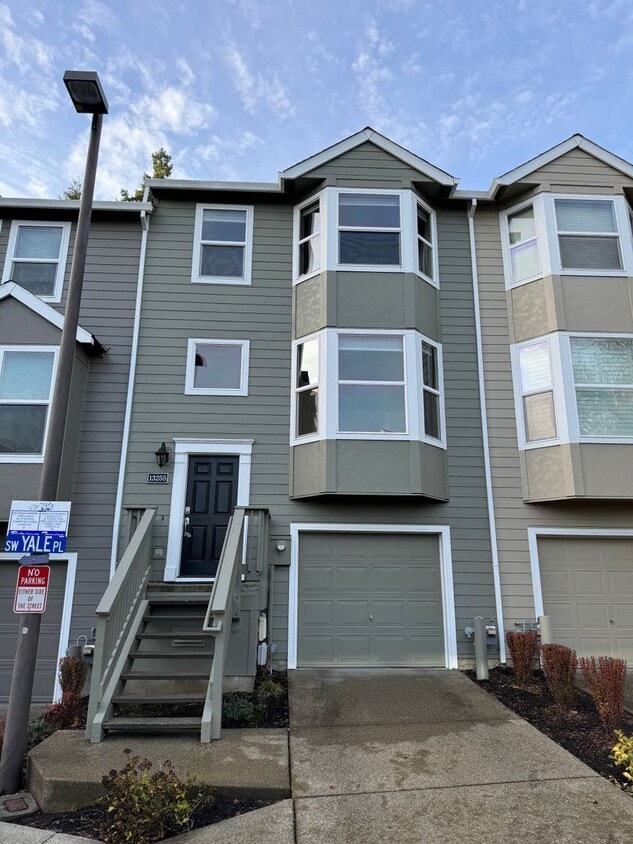 13255 SW Yale Pl, Tigard, OR 97223 Townhome Rentals in Tigard OR