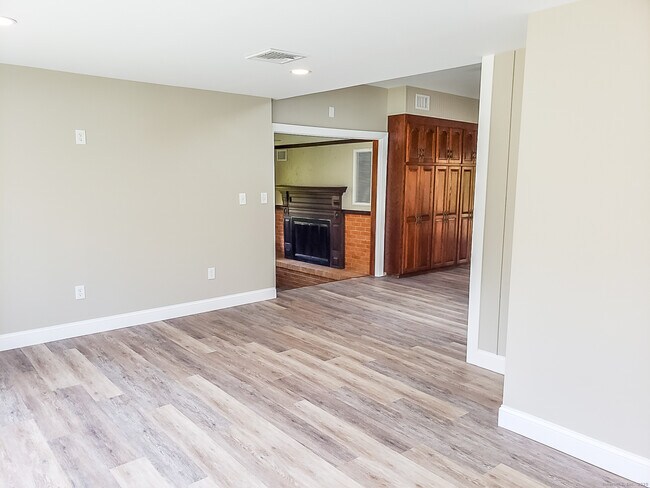 Foto del edificio - 185 Catering Rd