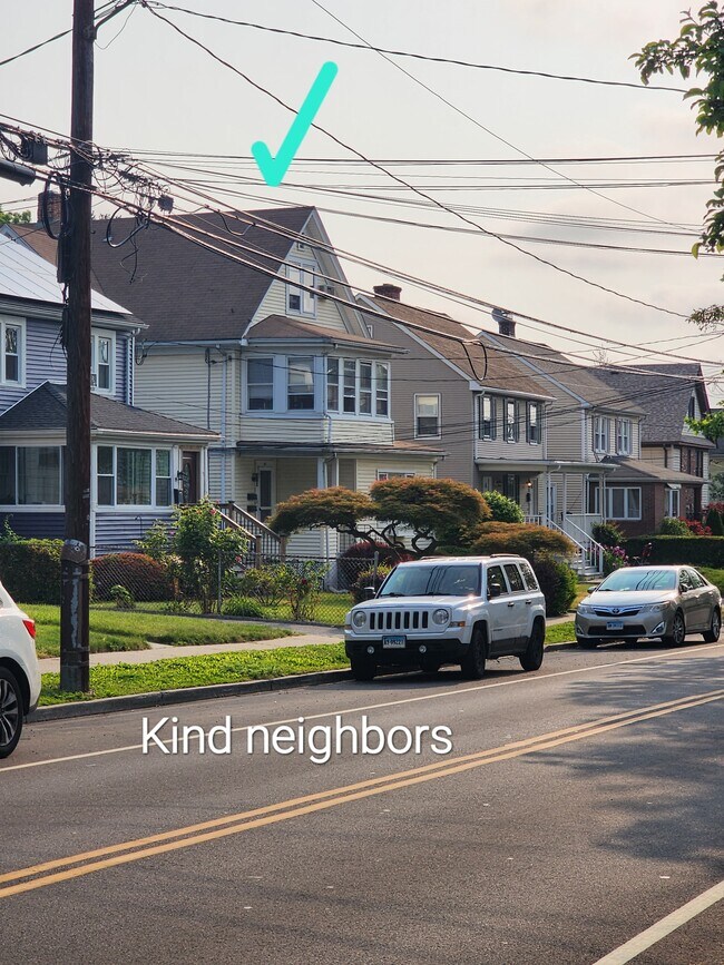 Foto del edificio - 51 Colonial Rd