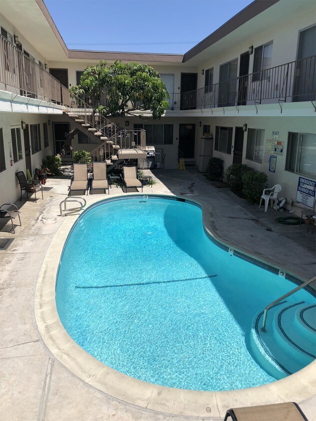 2020 Preuss Rd Unit M, Los Angeles, CA 90034 Apartment for Rent in