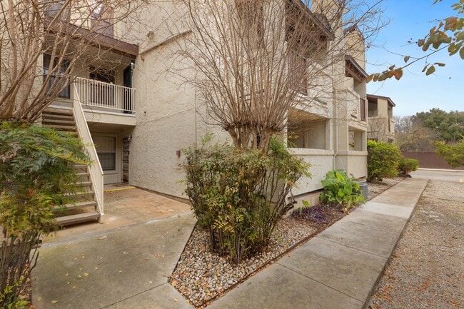 Second Floor Entrance - 5322 Medical Dr