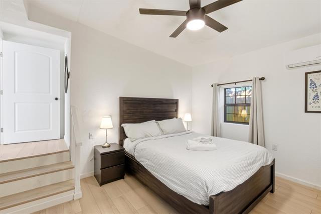 Foto del edificio - 4921 Donnelly Ave