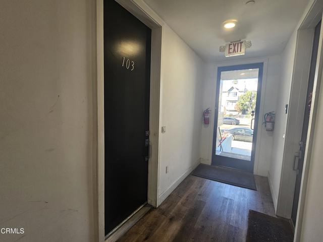 Foto del edificio - 14550 Burbank Blvd