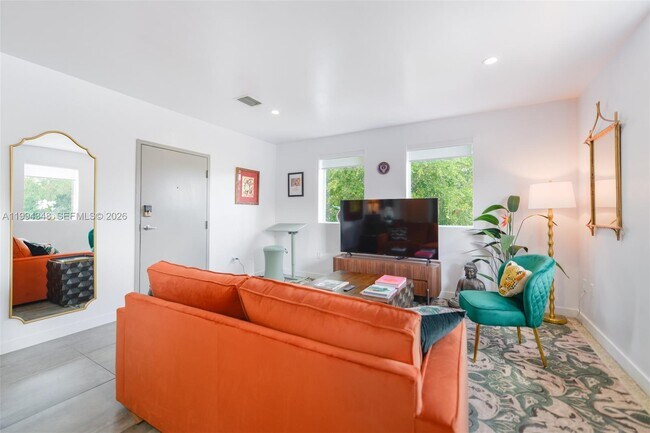 Foto del edificio - 165 NW 39th St