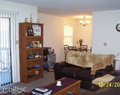 Foto del edificio - 641 Westport Rd