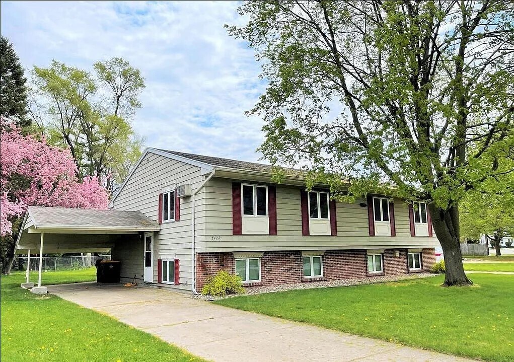 Foto principal - 5722 Ridgeway Dr
