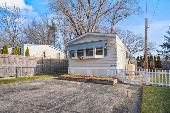 Foto del edificio - 17 Irene Ave