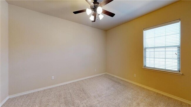 Foto del edificio - 4305 Commando Trl