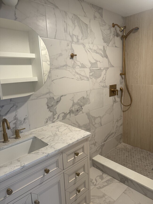 Foto del edificio - 24 Brookside Ave