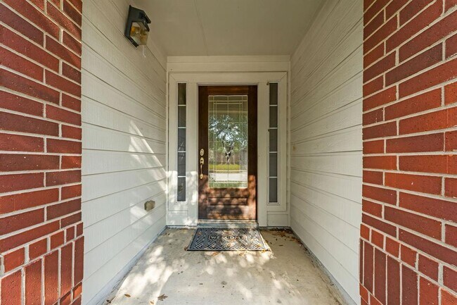 Building Photo - 30218 Deleon Fields Dr