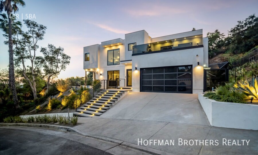 Foto principal - 3255 Canyon Lake Dr