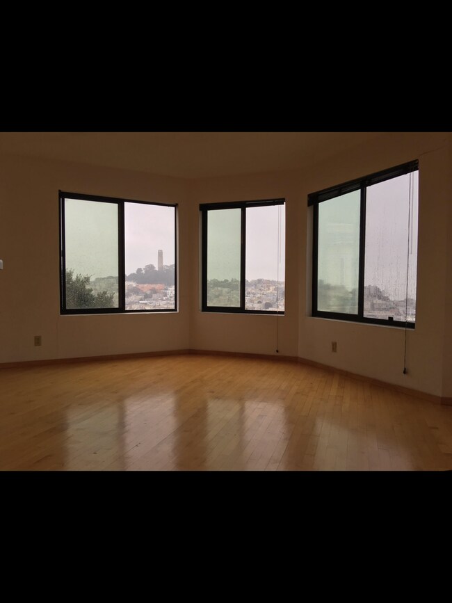 Foto del edificio - 2 Fallon Pl