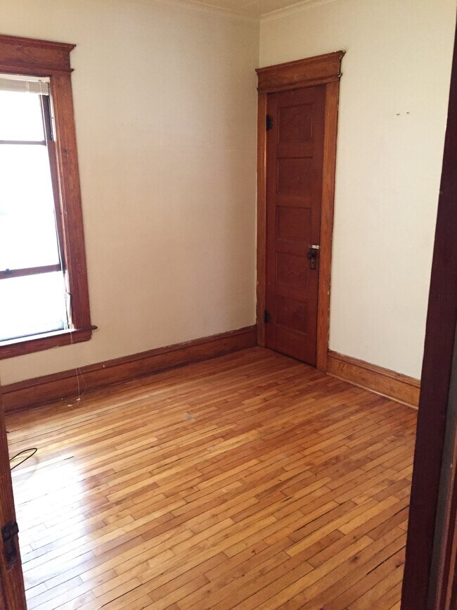 Foto del edificio - 411 Tompkins St