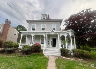Building Photo - 50 Maple St