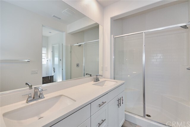 Foto del edificio - 5852 Spring St