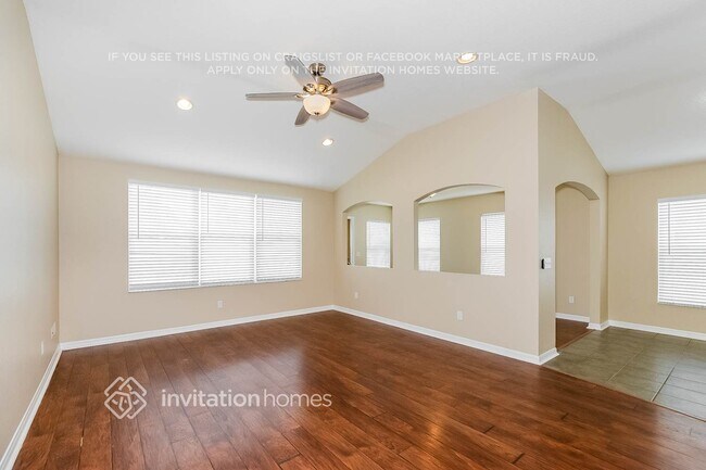 Foto del edificio - 1817 Raven Glen Dr