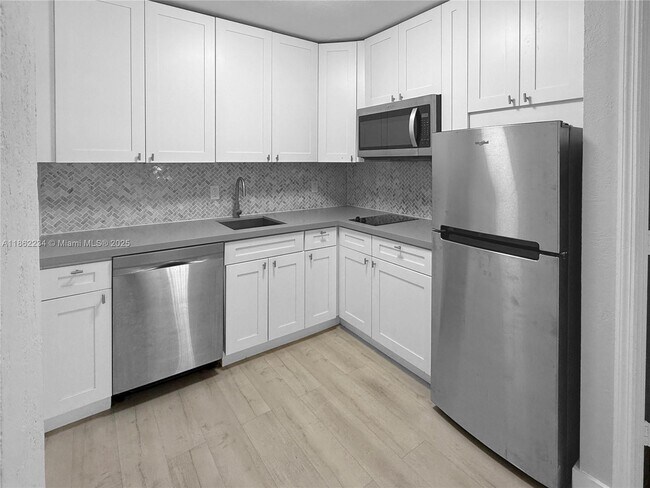Foto del edificio - 6647 SW 59th Pl