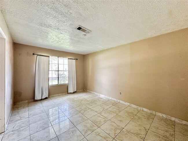 Foto del edificio - 4303 Balcones Dr
