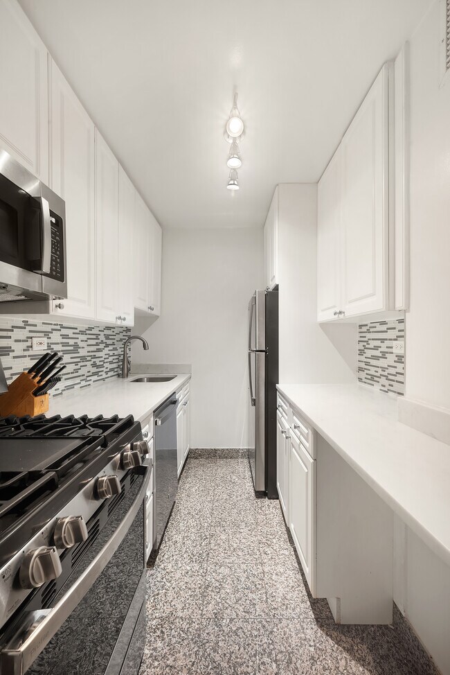 Foto del edificio - 420 E 64th St