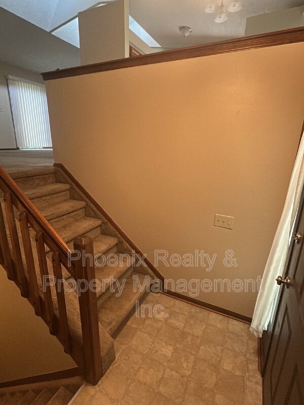 Building Photo - 146 Lois Dr