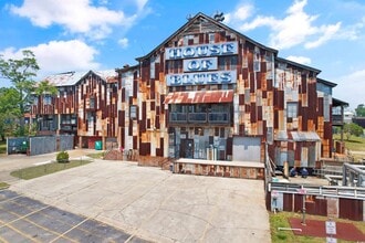 Building Photo - 2609 S Ocean Blvd