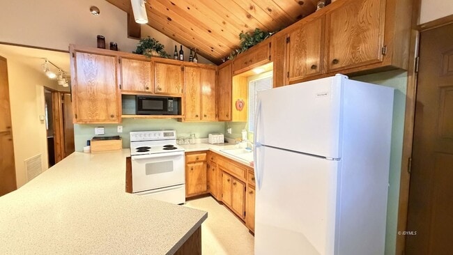 Foto del edificio - 26823 Crestview Dr