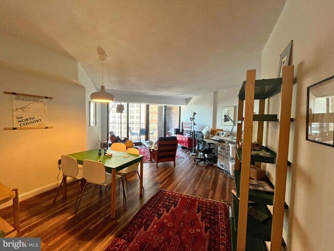Foto del edificio - 1420 Locust St