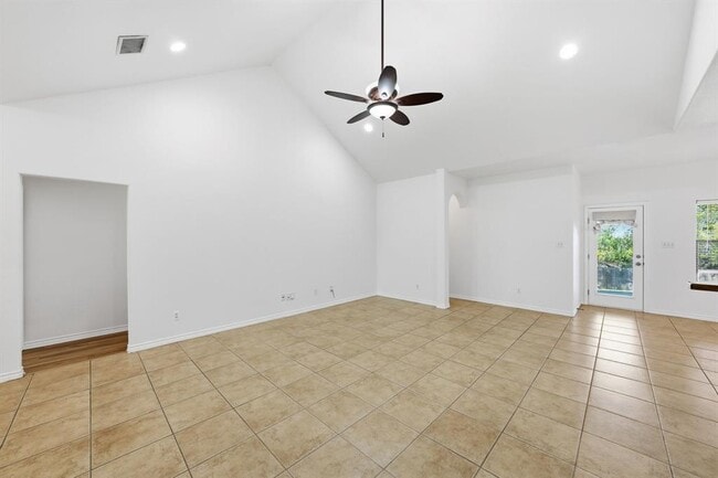 Building Photo - 14808 Foy Dr