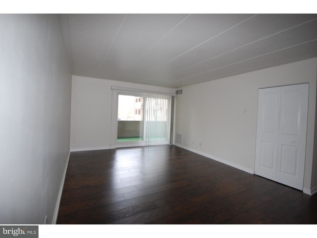 Building Photo - 33 W Chester Pike