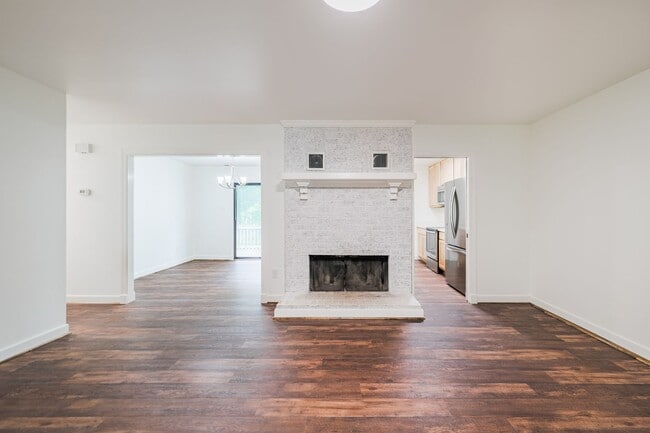 Building Photo - 1703 Choate Pl