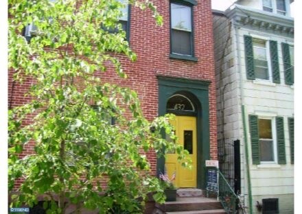 Building Photo - 432 S 5th St