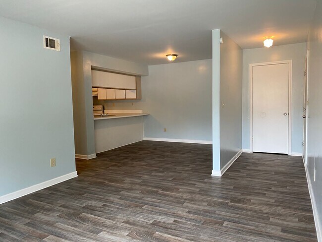 Foto del edificio - 5928 Sutcliff Sq