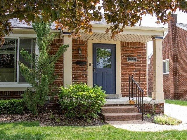 Foto principal - 1938 Bradford Rd