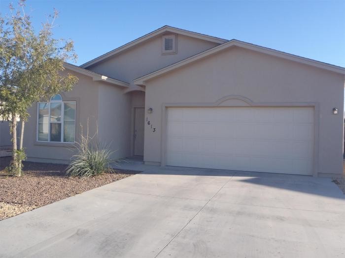 Foto principal - 3 bedroom in Hobbs NM 88240