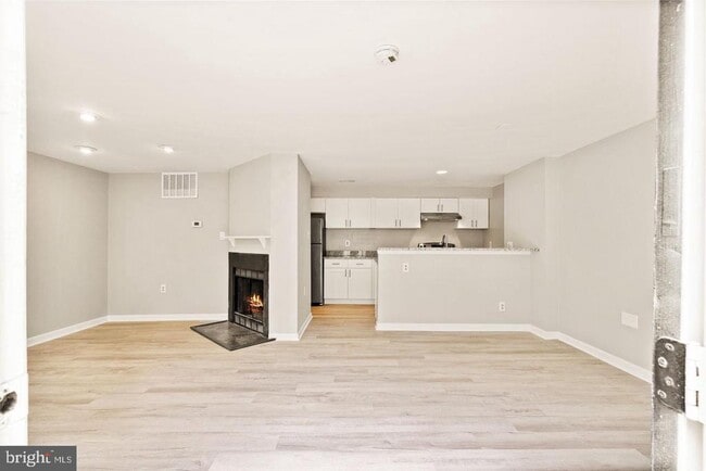 Foto del edificio - 4401 Pembrook Village Dr